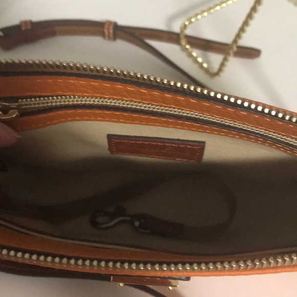 Dooney & Bourke crossbody bag - Picture 7 of 8